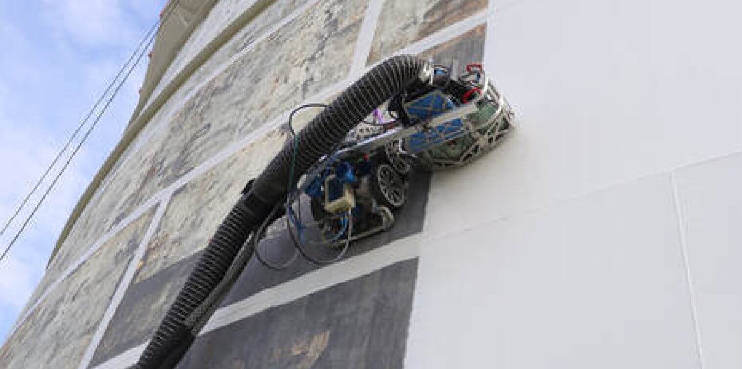 Qlayers' coating robot at tank terminal